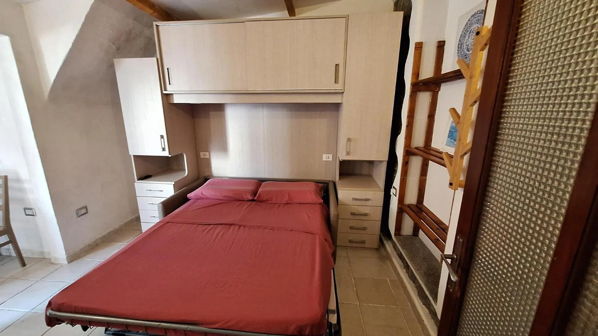 Villa Mini Casa Per Brevi Soggiorni - Rione Due Strade La Maddalena  Italia